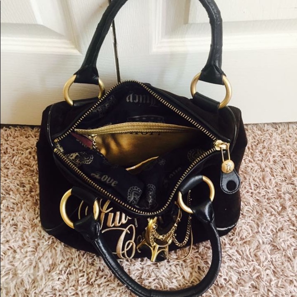 JUICY COUTURE PURSE IN BLACK & GOLD HARDWARE